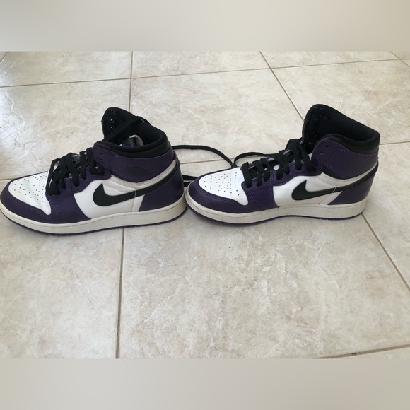 Nike Air Jordan 1 Retro High OG “Court Purple” Sneakers - Picture 5 of 15